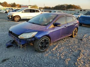 Ford Focus SE 2.0L 4 2014