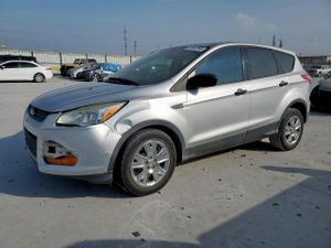 Ford Escape S 2.5L 4 2015