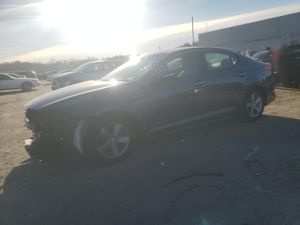 Kia Optima LX 2.4L 4 2015