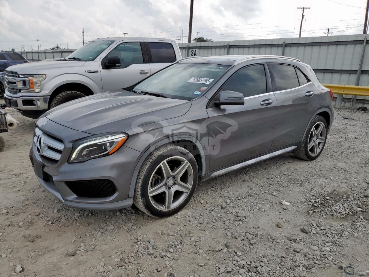 Mercedes-Benz GLA 250 4MATIC 2.0L 4 2015