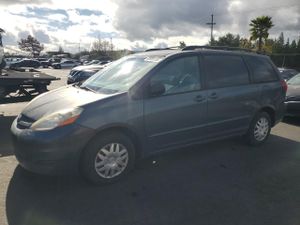 Toyota Sienna CE 3.5L 6 2008