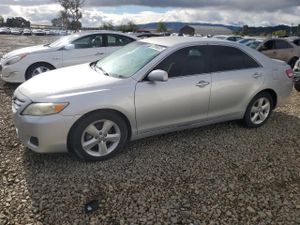 Toyota Camry BASE 2.5L 4 2011