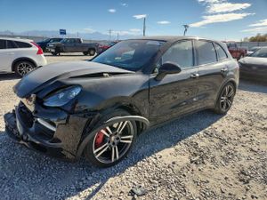 Porsche Cayenne TURBO 4.8L 8 2012
