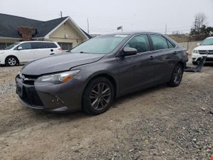 Toyota Camry LE 2.5L 4 2015