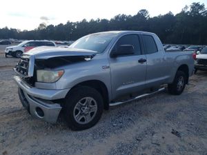 Toyota Tundra DOUBLE CAB SR5 5.7L 8 2010