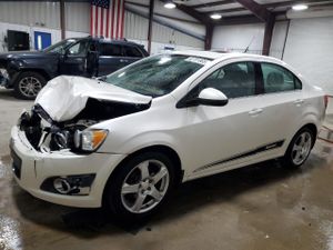 Chevrolet Aveo (Sonic) LTZ 1.8L 4 2014