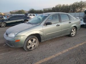 Ford Focus ZX4 2.0L 4 2005