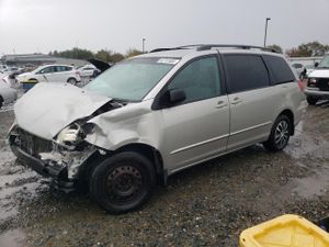 Toyota Sienna CE 3.3L 6 2004
