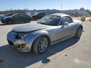 Mazda MX-5 (Miata) 2.0L 4 2010