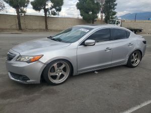 Acura ILX 20 TECH 2.0L 4 2013