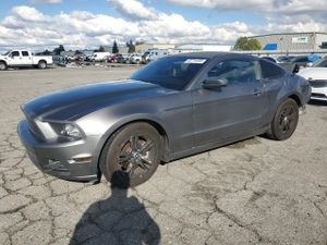 Ford Mustang 3.7L 6 2014