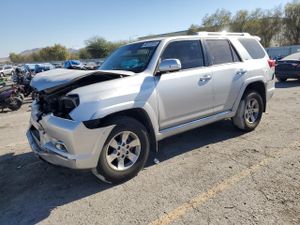 Toyota 4Runner SR5 4.0L 6 2013