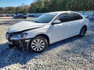 Volkswagen Passat S 1.8L 4 2014