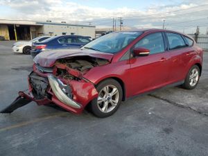 Ford Focus SE 2.0L 4 2014