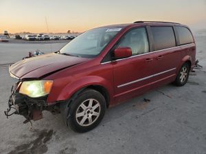 Chrysler Town & Country TOURING 3.8L 6 2010