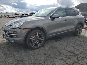 Porsche Cayenne S 4.8L 8 2012