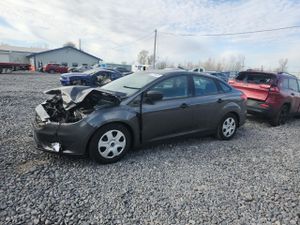 Ford Focus S 2.0L 4 2015