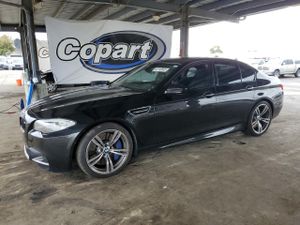 BMW M5 4.4L 8 2013