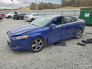 Ford Fusion SE 2.5L 4 2013
