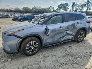 Toyota Highlander LE 2.4L 4 2024
