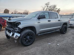 Toyota Tundra CREWMAX SR5 5.7L 8 2014