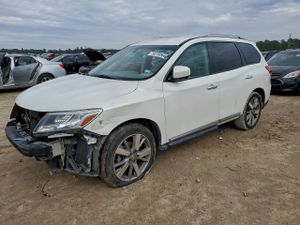 Nissan Pathfinder S 3.5L 6 2013