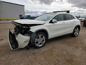 Mercedes-Benz GLA 250 4MATIC 2.0L 4 2015