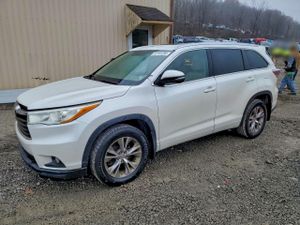 Toyota Highlander XLE 3.5L 6 2015