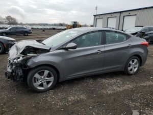Hyundai Elantra GLS 1.8L 4 2013