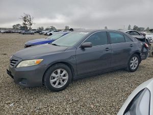 Toyota Camry BASE 2.5L 4 2010