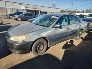 Toyota Camry LE 2.4L 4 2005