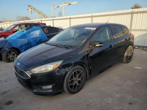 Ford Focus SE 2.0L 4 2015