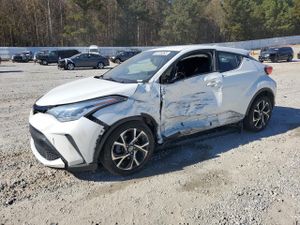Toyota C-HR XLE 2.0L 4 2021