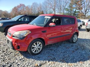 Kia Soul + 2.0L 4 2013
