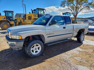 Dodge RAM 5.9L 8 2001