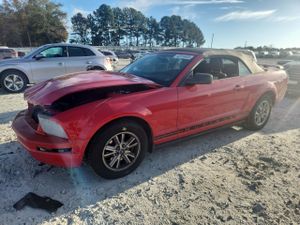 Ford Mustang 4.0L 6 2005