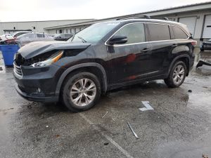 Toyota Highlander XLE 3.5L 6 2015