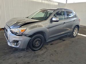 Mitsubishi Outlander SE 2.0L 4 2014