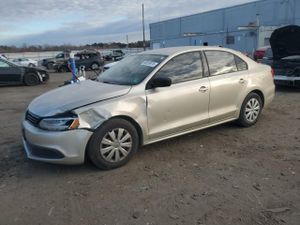 Volkswagen Jetta BASE 2.0L 4 2013