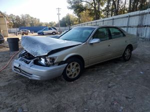 Toyota Camry LE 3.0L 6 1999