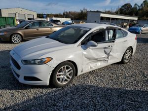 Ford Fusion SE 2.5L 4 2014