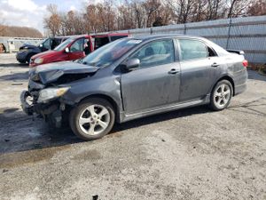 Toyota Corolla BASE 1.8L 4 2011