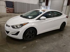 Hyundai Elantra SE 1.8L 4 2015