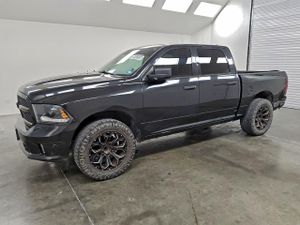 RAM 1500 ST 5.7L 8 2015