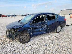 Nissan Versa S 1.6L 4 2014