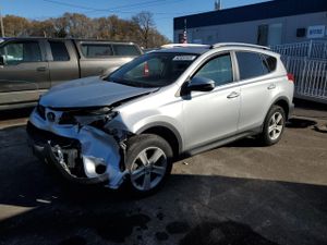 Toyota Rav4 XLE 2.5L 4 2013