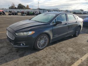 Ford Fusion SE HYBRID 2.0L 4 2013