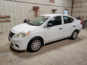 Nissan Versa S 1.6L 4 2014