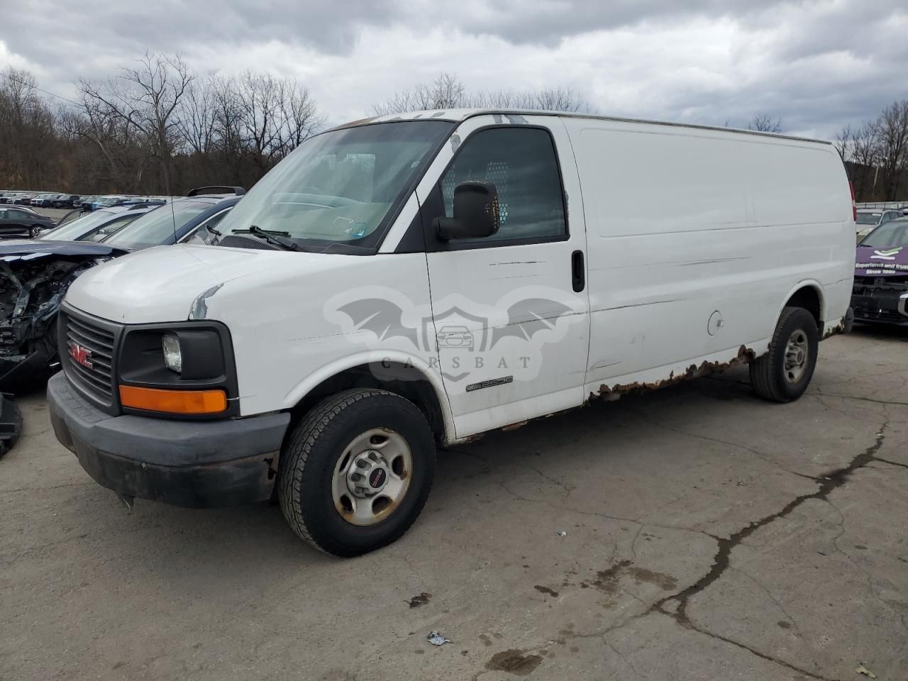 GMC Savana G2500 6.0L 8 2005