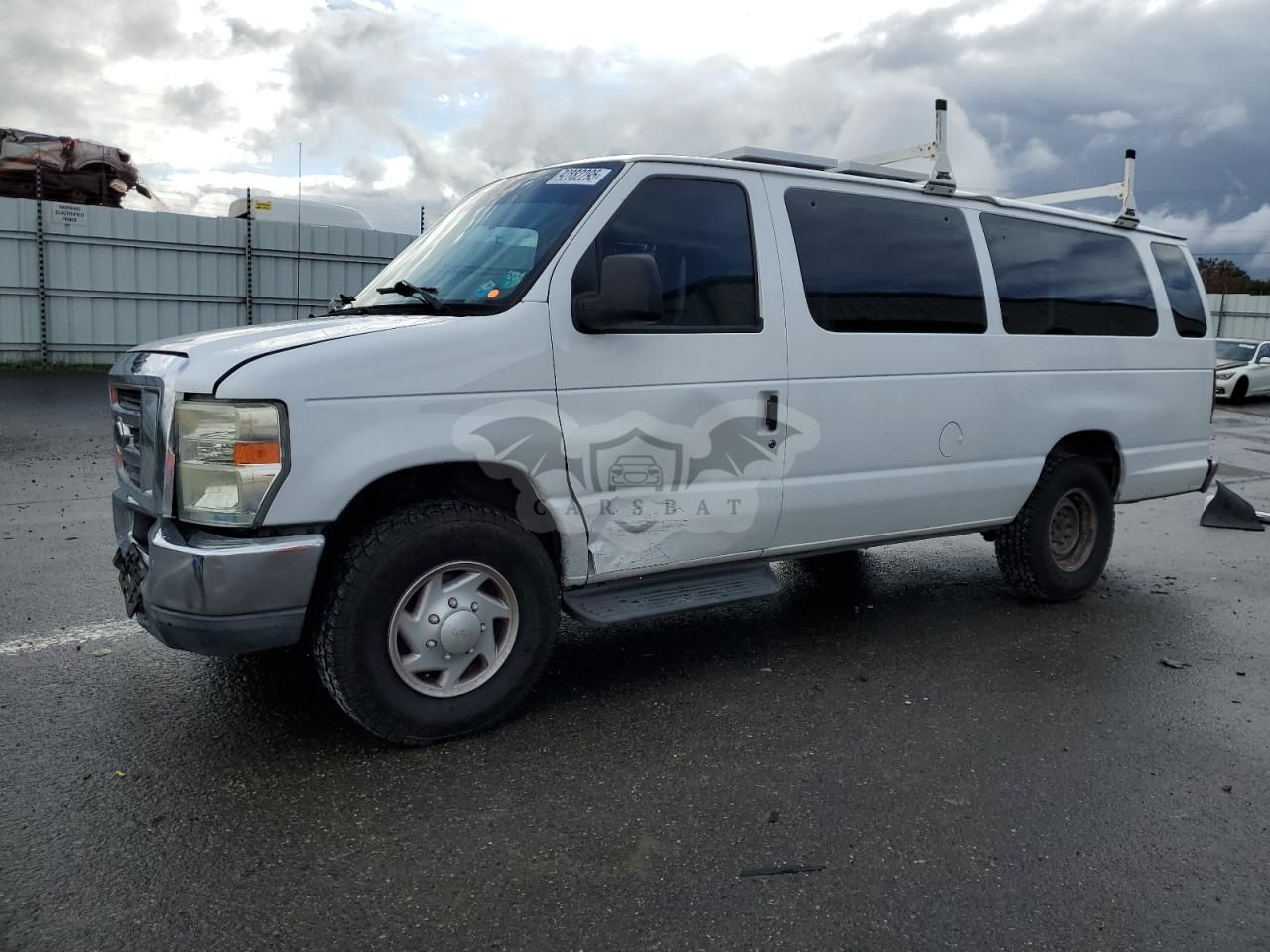 Ford Econoline E350 SUPER DUTY WAGON 5.4L 8 2011